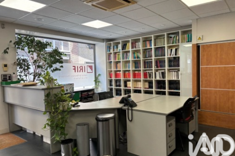 548 sq.m. commercial property for sale in Barcelona, Catalonia, Spain № 9031 - photo 2