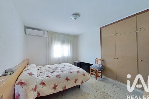 Сasa de 4 dormitorios en venta en Roquetes, Tarragona, Cataluña, Spain № 7336 - foto 20