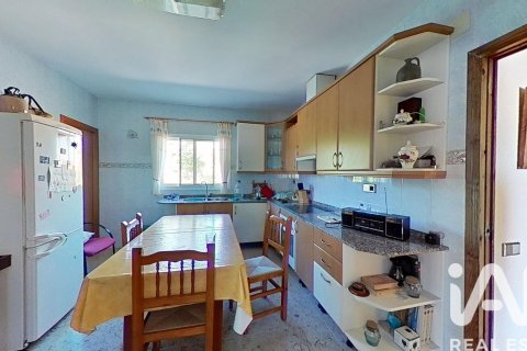Сasa de 4 dormitorios en venta en Roquetes, Tarragona, Cataluña, Spain № 7336 - foto 24