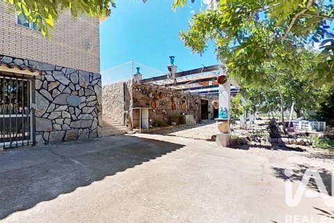 Сasa de 4 dormitorios en venta en Roquetes, Tarragona, Cataluña, Spain № 7336 - foto 4
