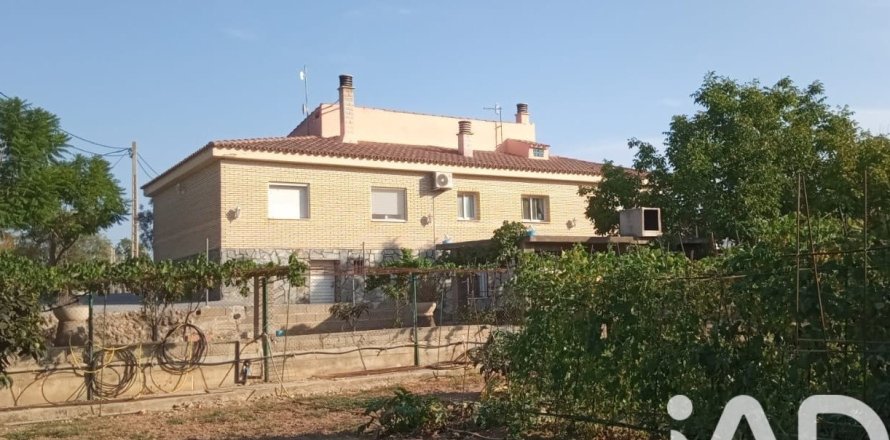 Сasa de 4 dormitorios en venta en Roquetes, Tarragona, Cataluña, Spain № 7336