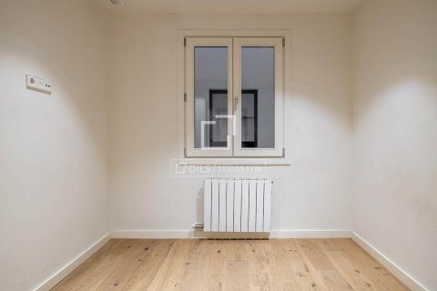 Купить квартиру в Барселона, Испания с 3 спальни, 137м², № 3788 - фото 9