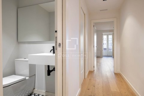 Купить квартиру в Барселона, Испания с 3 спальни, 137м², № 3788 - фото 15