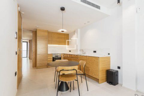 2 bedrooms apartment for sale in Barcelona, Catalonia, Spain № 8838 - photo 20