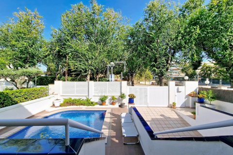 5 bedrooms villa for sale in Vilanova i la Geltru, Barcelona, Catalonia, Spain № 8837