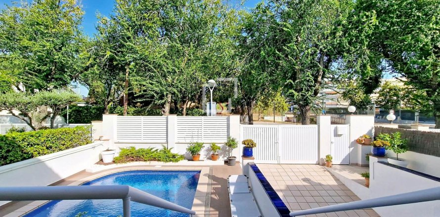 5 bedrooms villa for sale in Vilanova i la Geltru, Barcelona, Catalonia, Spain № 8837