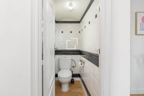 Ático de 4 dormitorios en venta en Barcelona, Cataluña, Spain № 8834 - foto 18