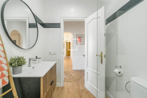 Ático de 4 dormitorios en venta en Barcelona, Cataluña, Spain № 8834 - foto 20