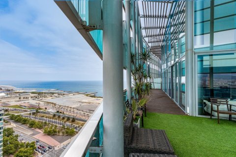 Apartamento de 4 dormitorios en venta en Barcelona, Cataluña, Spain № 4603 - foto 2