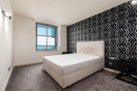 Apartamento de 4 dormitorios en venta en Barcelona, Cataluña, Spain № 4603 - foto 20