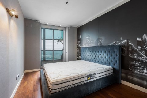 Apartamento de 4 dormitorios en venta en Barcelona, Cataluña, Spain № 4603 - foto 21