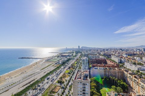 3 bedrooms apartment for sale in Barcelona, Catalonia, Spain № 4605 - photo 2