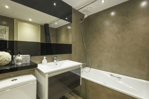 3 bedrooms apartment for sale in Barcelona, Catalonia, Spain № 4607 - photo 14
