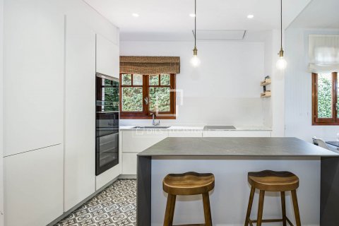 4 bedrooms villa for sale in Sant Cugat Del Valles, Barcelona, Catalonia, Spain № 8746 - photo 7