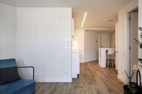 2 bedrooms apartment for sale in Barcelona, Catalonia, Spain № 8750 - photo 4