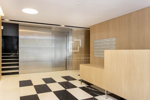 2 bedrooms apartment for sale in Barcelona, Catalonia, Spain № 8750 - photo 29