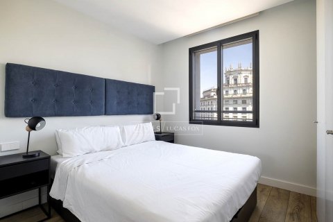 2 bedrooms apartment for sale in Barcelona, Catalonia, Spain № 8750 - photo 16