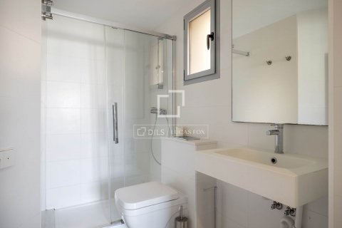 2 bedrooms apartment for sale in Barcelona, Catalonia, Spain № 8750 - photo 9