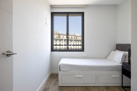 2 bedrooms apartment for sale in Barcelona, Catalonia, Spain № 8750 - photo 10