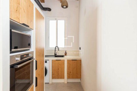 Apartamento de 2 dormitorios en venta en Barcelona, Cataluña, Spain № 8894 - foto 3
