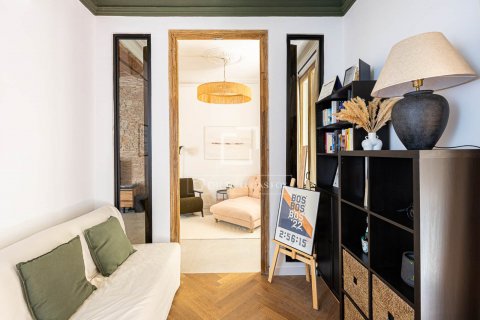 Apartamento de 2 dormitorios en venta en Barcelona, Cataluña, Spain № 8894 - foto 9
