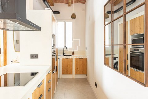 Apartamento de 2 dormitorios en venta en Barcelona, Cataluña, Spain № 8894 - foto 27
