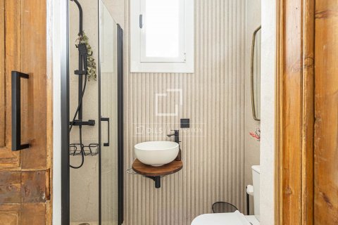 Apartamento de 2 dormitorios en venta en Barcelona, Cataluña, Spain № 8894 - foto 23