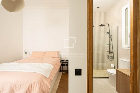 Apartamento de 2 dormitorios en venta en Barcelona, Cataluña, Spain № 8894 - foto 15