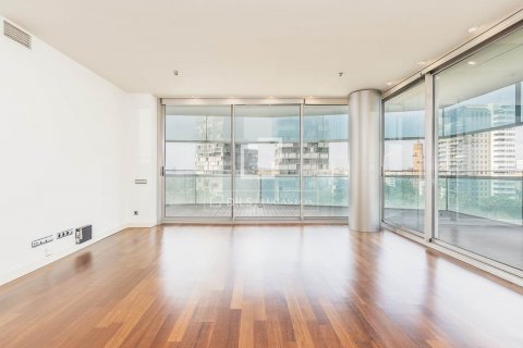3 bedrooms apartment for sale in Barcelona, Catalonia, Spain № 8896 - photo 17