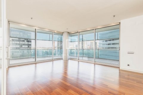 3 bedrooms apartment for sale in Barcelona, Catalonia, Spain № 8896 - photo 7