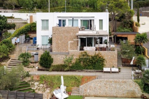 Villa de 4 dormitorios en venta en Sitges, Barcelona, Cataluña, Spain № 8897 - foto 26