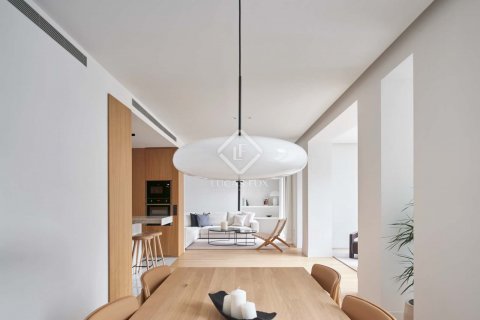 Купить квартиру в Барселона, Испания с 2 спальни, 126м², № 8566 - фото 3