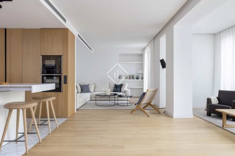 Купить квартиру в Барселона, Испания с 2 спальни, 126м², № 8566 - фото 5