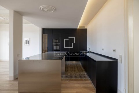 3 chambres apartment à vendre à Barcelona, Catalonia, Spain № 8569 - photo 18