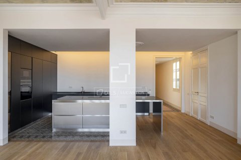3 chambres apartment à vendre à Barcelona, Catalonia, Spain № 8569 - photo 4