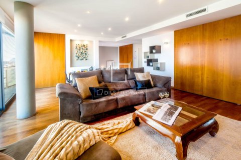 4 bedrooms penthouse for sale in Barcelona, Catalonia, Spain № 9014