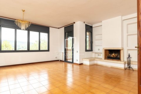 6 bedrooms villa for sale in Sant Cugat Del Valles, Barcelona, Catalonia, Spain № 9013 - photo 6