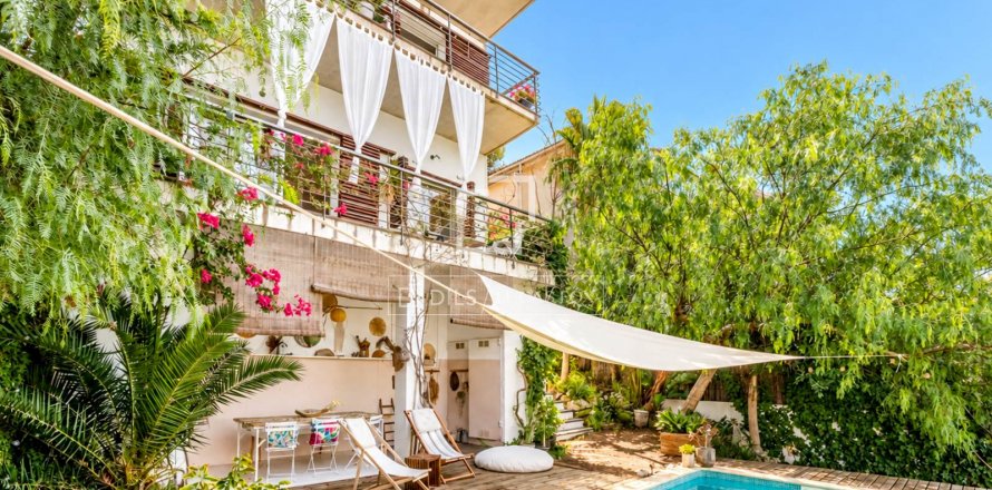 4 bedrooms villa for sale in Sitges, Barcelona, Catalonia, Spain № 9017
