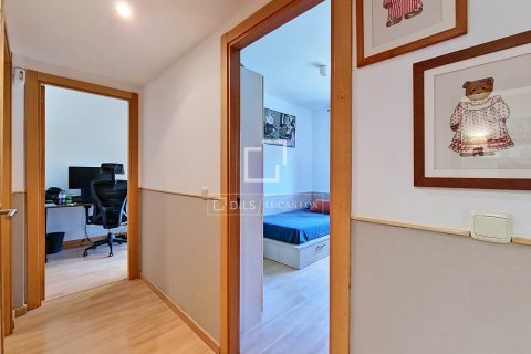 Apartamento de 4 dormitorios en venta en Cubelles, Barcelona, Cataluña, Spain № 9018 - foto 9