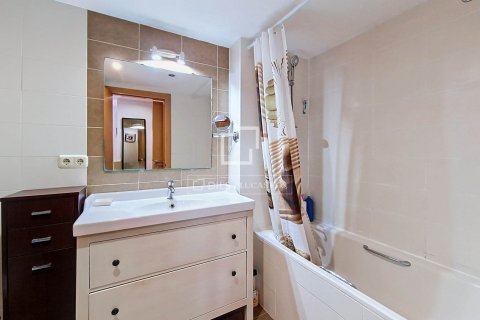 Apartamento de 4 dormitorios en venta en Cubelles, Barcelona, Cataluña, Spain № 9018 - foto 11