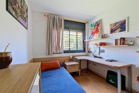 Apartamento de 4 dormitorios en venta en Cubelles, Barcelona, Cataluña, Spain № 9018 - foto 22