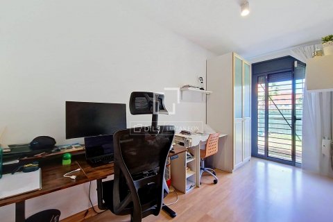 Apartamento de 4 dormitorios en venta en Cubelles, Barcelona, Cataluña, Spain № 9018 - foto 27