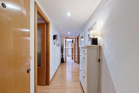 Apartamento de 4 dormitorios en venta en Cubelles, Barcelona, Cataluña, Spain № 9018 - foto 5