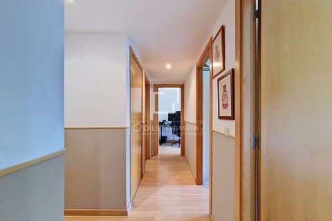 Apartamento de 4 dormitorios en venta en Cubelles, Barcelona, Cataluña, Spain № 9018 - foto 18