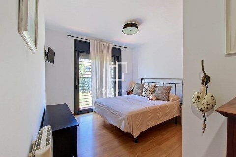 Apartamento de 4 dormitorios en venta en Cubelles, Barcelona, Cataluña, Spain № 9018 - foto 13