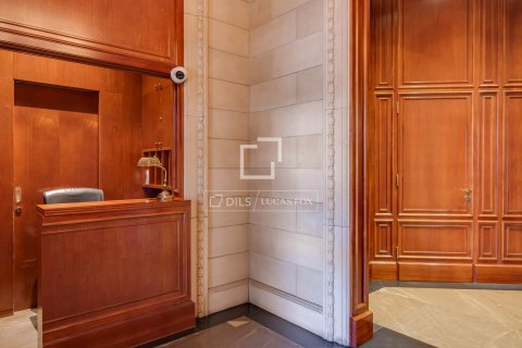 4 bedrooms apartment for sale in Barcelona, Catalonia, Spain № 9016 - photo 7