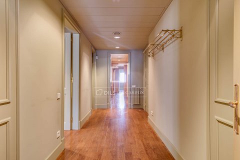 4 bedrooms apartment for sale in Barcelona, Catalonia, Spain № 9016 - photo 29