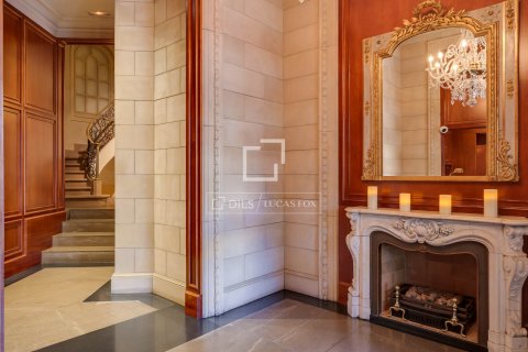 4 bedrooms apartment for sale in Barcelona, Catalonia, Spain № 9016 - photo 6