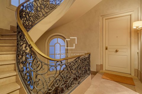 4 bedrooms apartment for sale in Barcelona, Catalonia, Spain № 9016 - photo 10