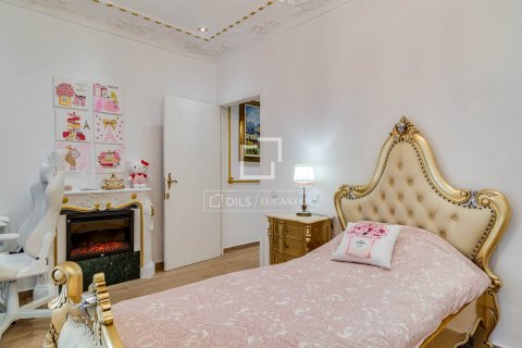 4 bedrooms apartment for sale in Barcelona, Catalonia, Spain № 9019 - photo 13